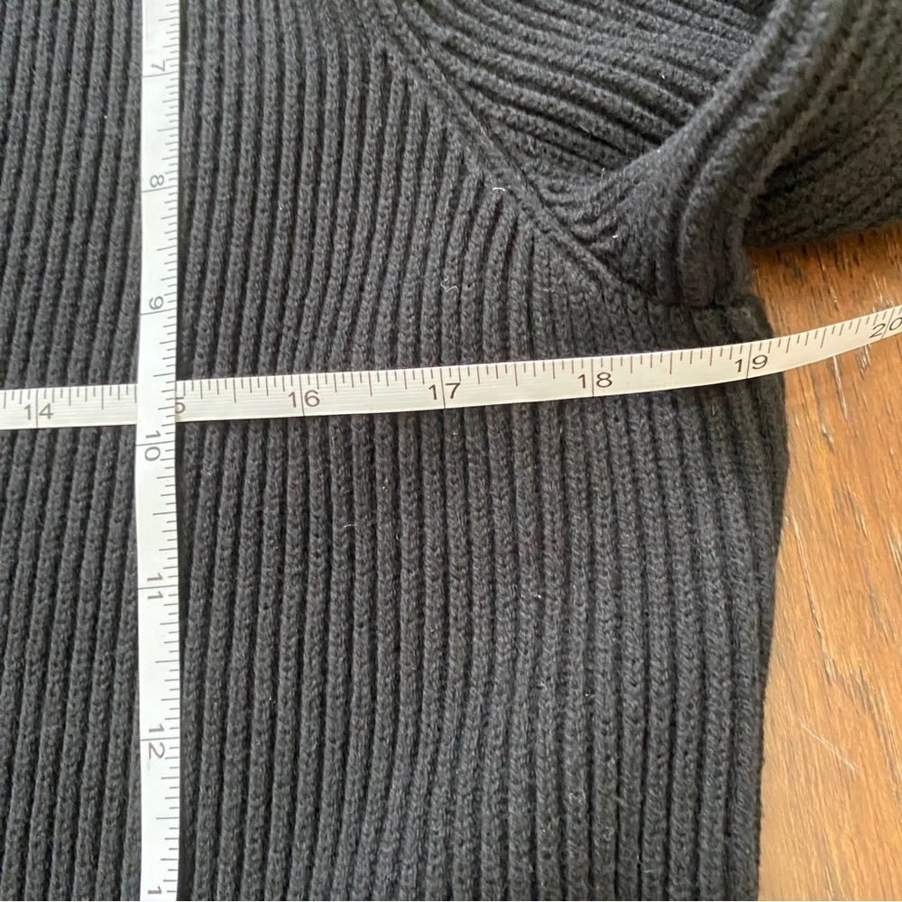EUC Sophisticated Thick Sweater Cardigan Black L - Picture 8 of 11